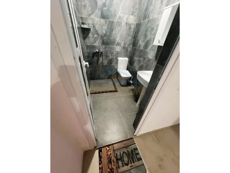 Durres, jepet me qera apartament 1+1 Kati 1, 59 m² 350 € (Shkembi Kavajes, Durres)