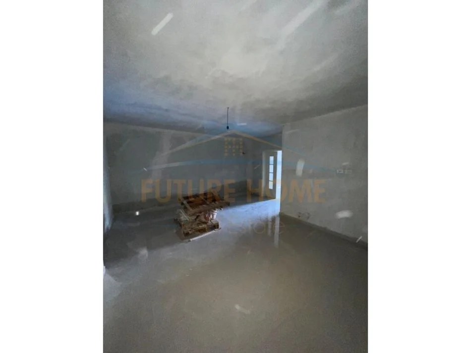 Durres, shitet apartament 3+1 Kati 2, 220 m² 185.000 € (Tek Spitali Rajonal, Durres)