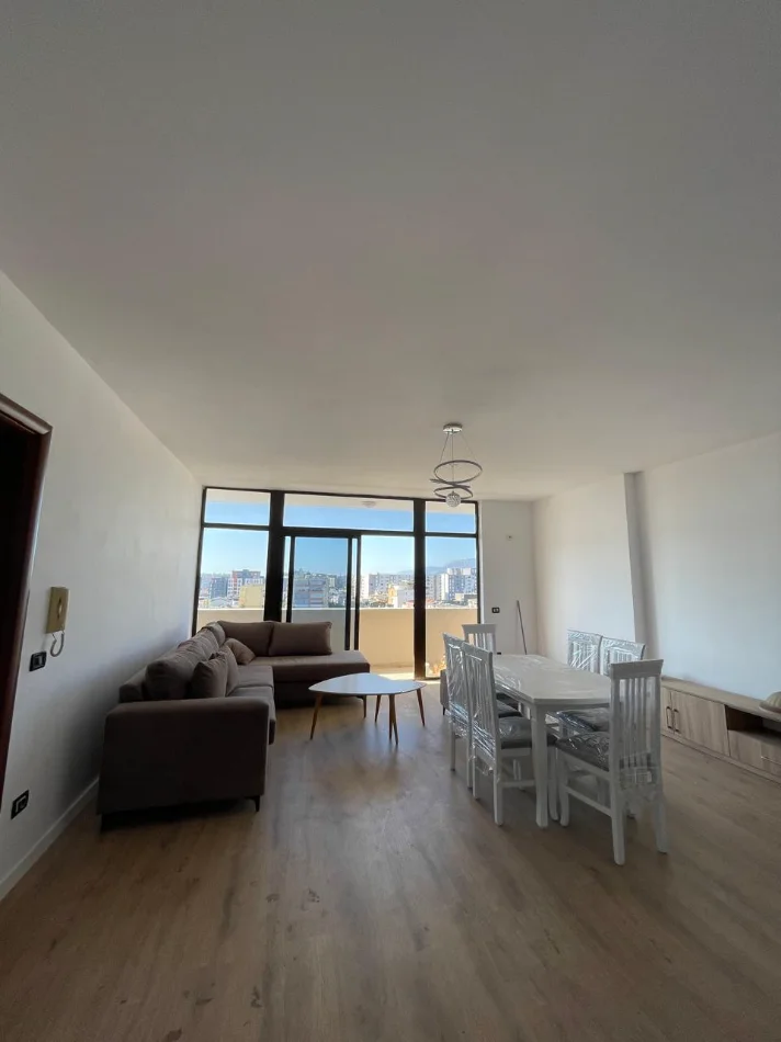 Tirane, jepet me qera apartament 2+1+Aneks+Ballkon Kati 7, 120 m² 650 € (rruga kavajes)