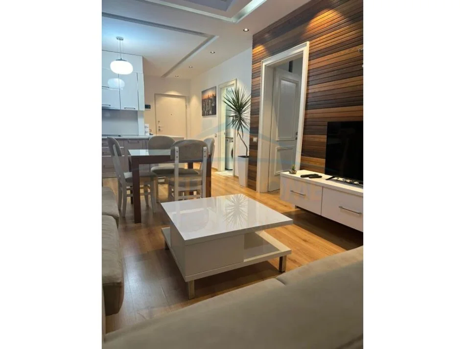 Durres, shitet apartament 2+1 Kati 7, 80 m² 165.000 € (QENDER DURRES)
