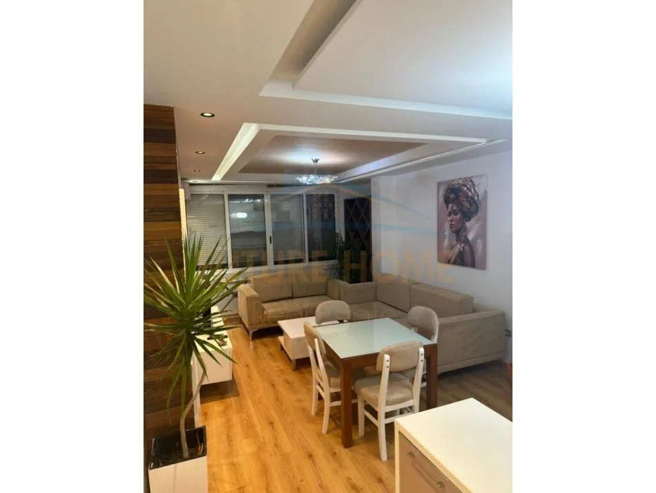Durres, shitet apartament 2+1 Kati 7, 80 m² 165.000 € (QENDER DURRES)