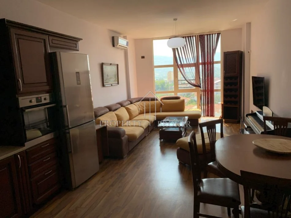 Elbasan, shitet apartament 2+1 Kati 5, 110 m² 135.000 € (Elbasan)
