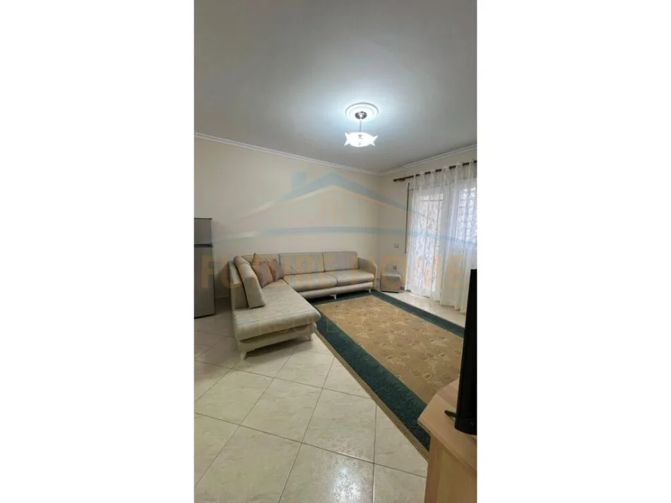 Tirane, jap me qera 1+1 Kati 4, 55 m² 500 € (siri kodra)