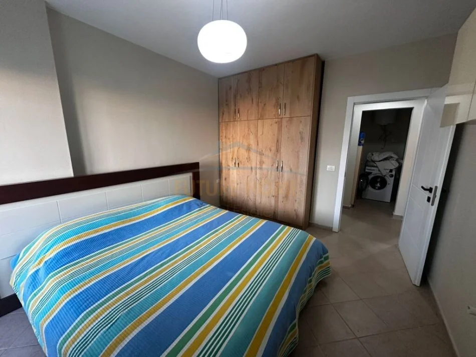 Tirane, jepet me qera apartament 1+1 Kati 2, 88 m² 500 € (Don Bosko)