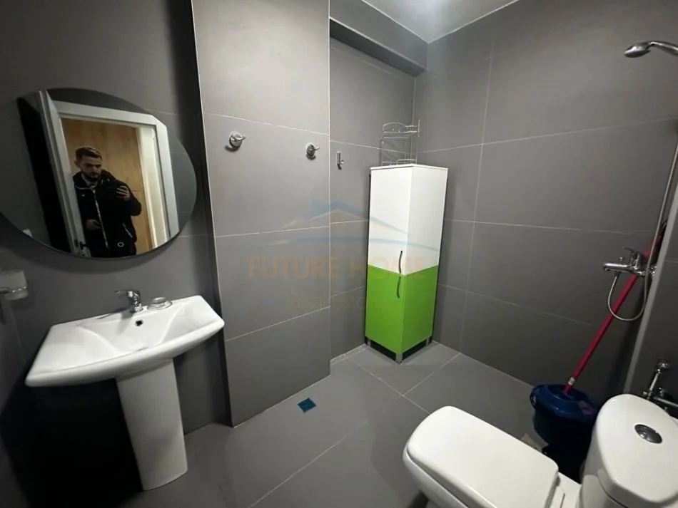 Tirane, jepet me qera apartament 1+1 Kati 2, 88 m² 500 € (Don Bosko)