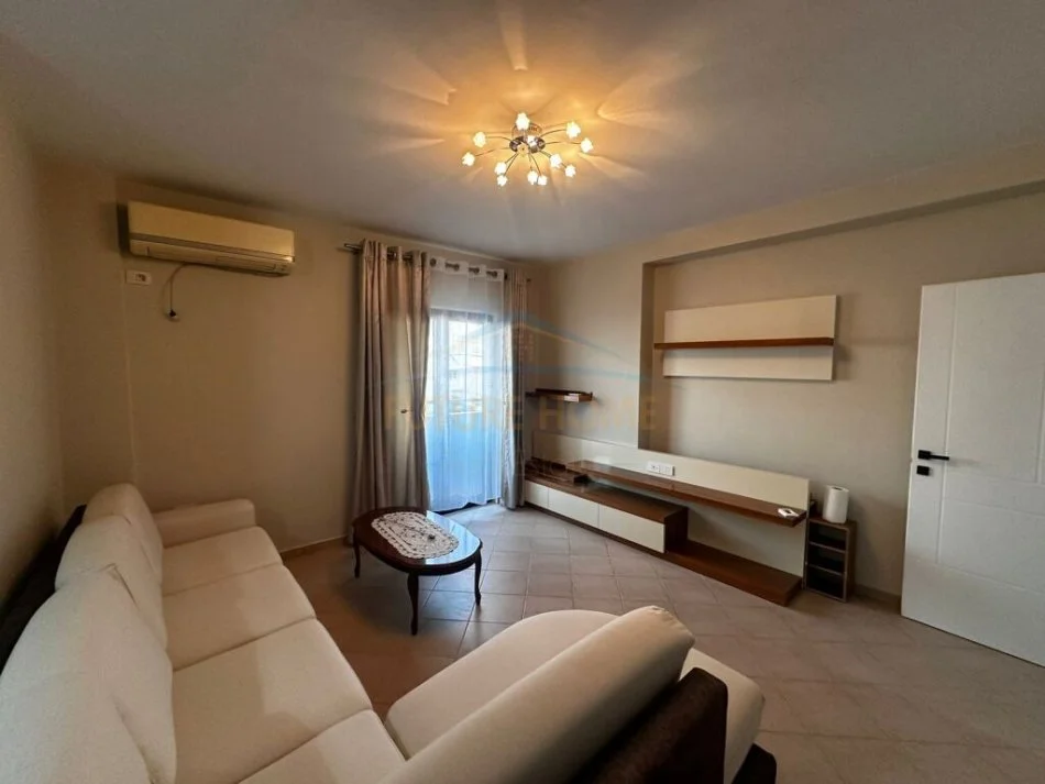 Tirane, jepet me qera apartament 1+1 Kati 2, 88 m² 500 € (Don Bosko)