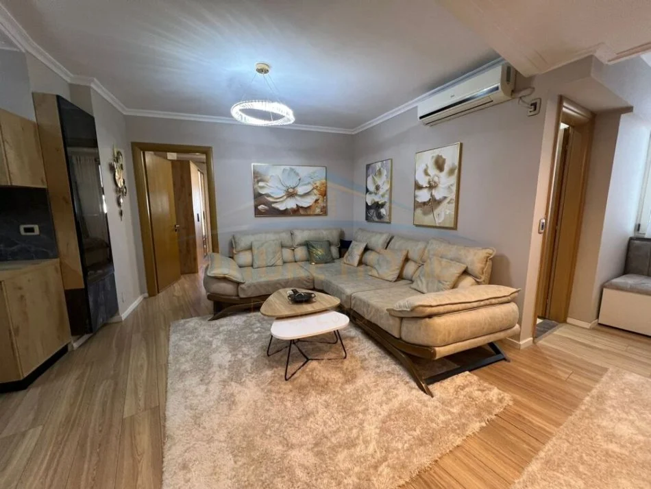 Tirane, shitet apartament 2+1 Kati 9, 112 m² 230.000 € (Myslym Shyri)