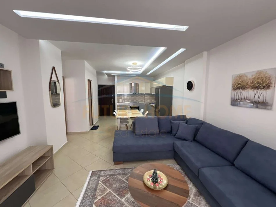 Tirane, jepet me qera apartament 1+1 Kati 5, 65 m² 420 € (UNAZA E RE)