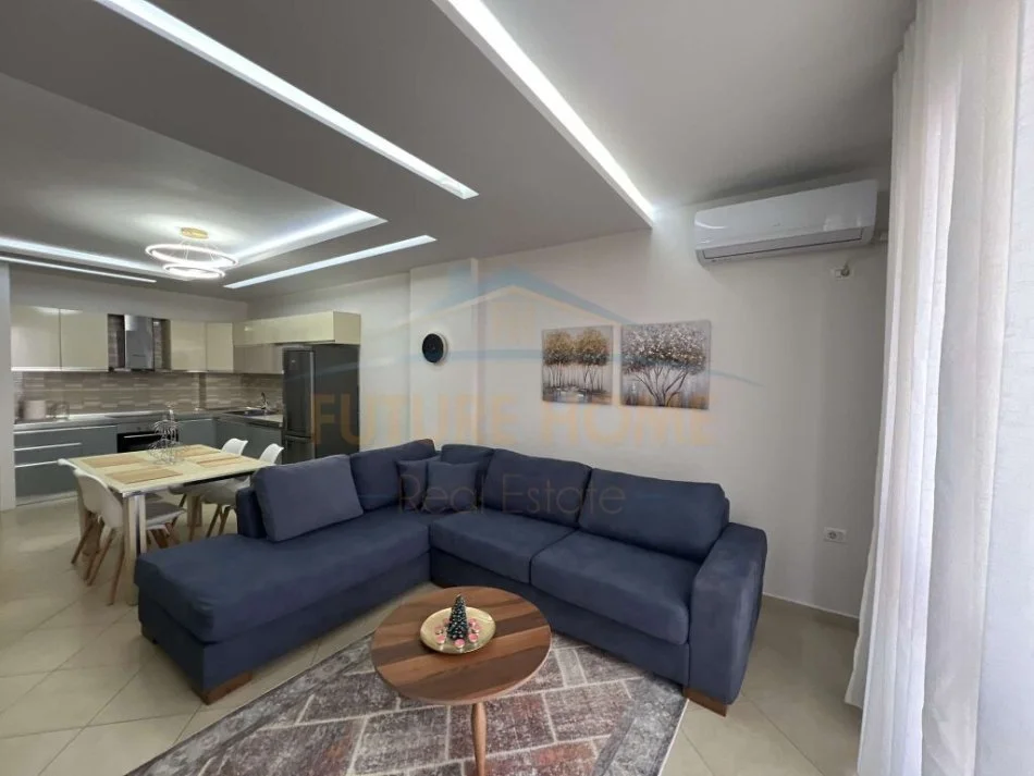Tirane, jepet me qera apartament 1+1 Kati 5, 65 m² 420 € (UNAZA E RE)