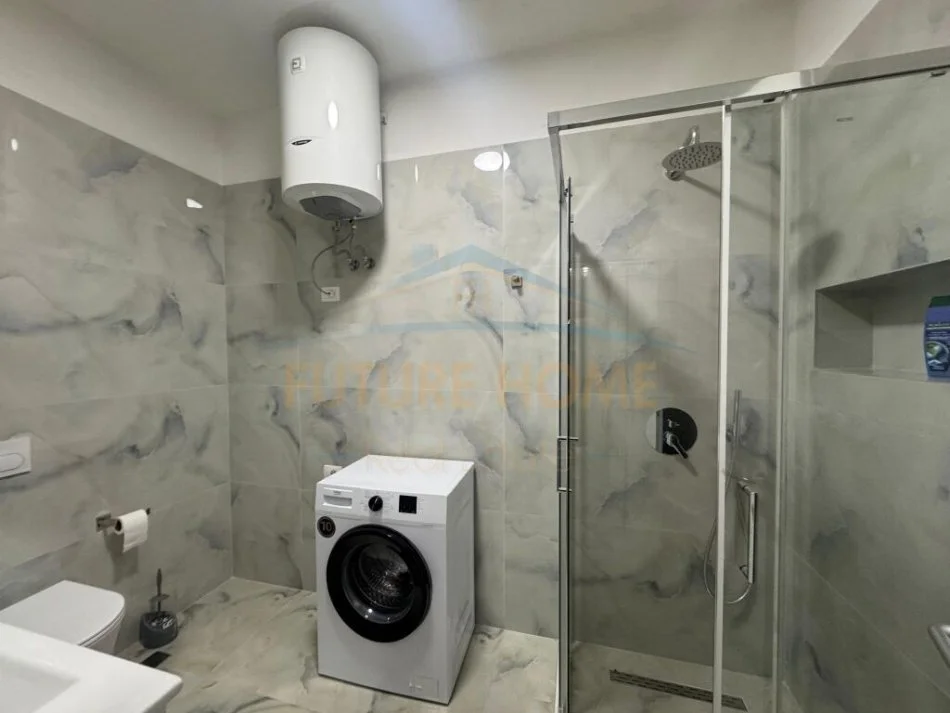 Tirane, jepet me qera apartament 2+1+Ballkon Kati 5, 92 m² 850 € (Rruga Mine Peza)
