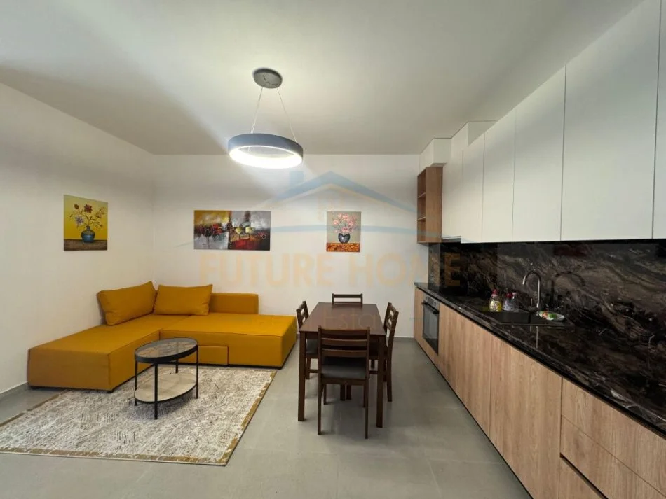 Tirane, jepet me qera apartament 2+1+Ballkon Kati 5, 92 m² 850 € (Rruga Mine Peza)