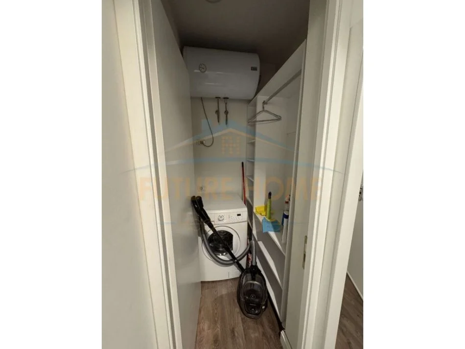 Tirane, jepet me qera apartament 2+1 Kati 3, 116 m² 1.200 € (RRUGA E KAVAJES)
