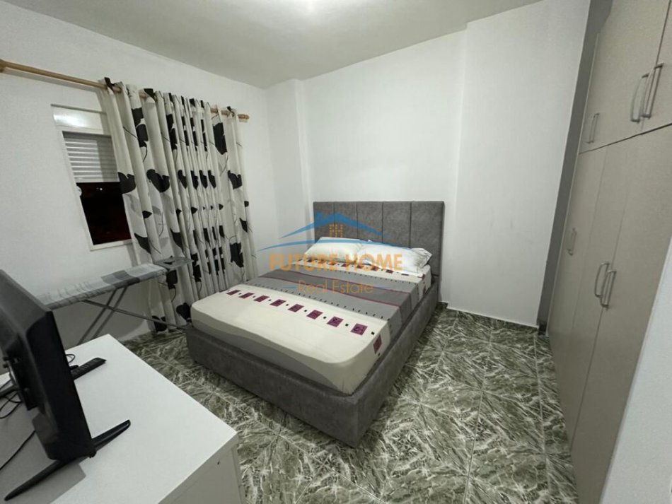 Tirane, jepet me qera apartament 2+1 Kati 5, 87 m² 550 € (rruga Muzaket)