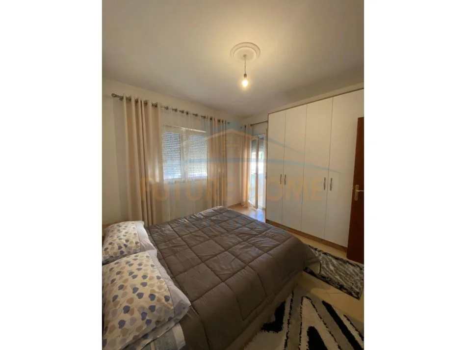 Tirane, jepet me qera apartament 1+1 Kati 4, 64 m² 400 € (FRESK)