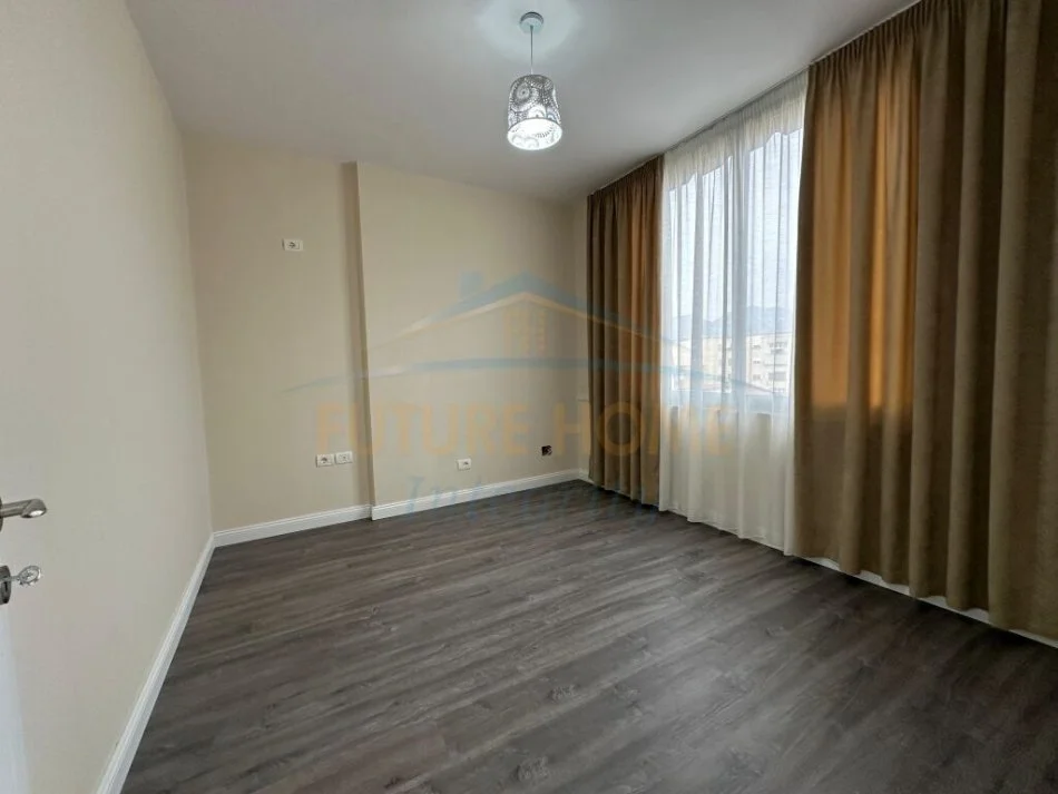Tirane, shitet apartament 1+1+Ballkon Kati 4, 50 m² 119.000 € (Shkolla e Kuqe)