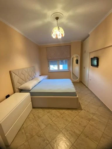 Tirane, jepet me qera apartament 2+1+Ballkon Kati 3, 100 m² 600 € (Tek Kompleksi Grand, tek Ali Demi)