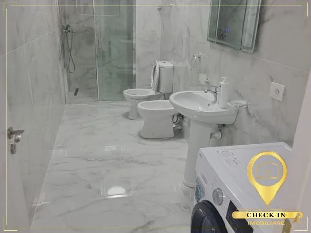 Tirane, jepet me qera apartament 2+1+Aneks+Ballkon Kati 4, 118 m² 570 € (Rruga Liria, Kamez)