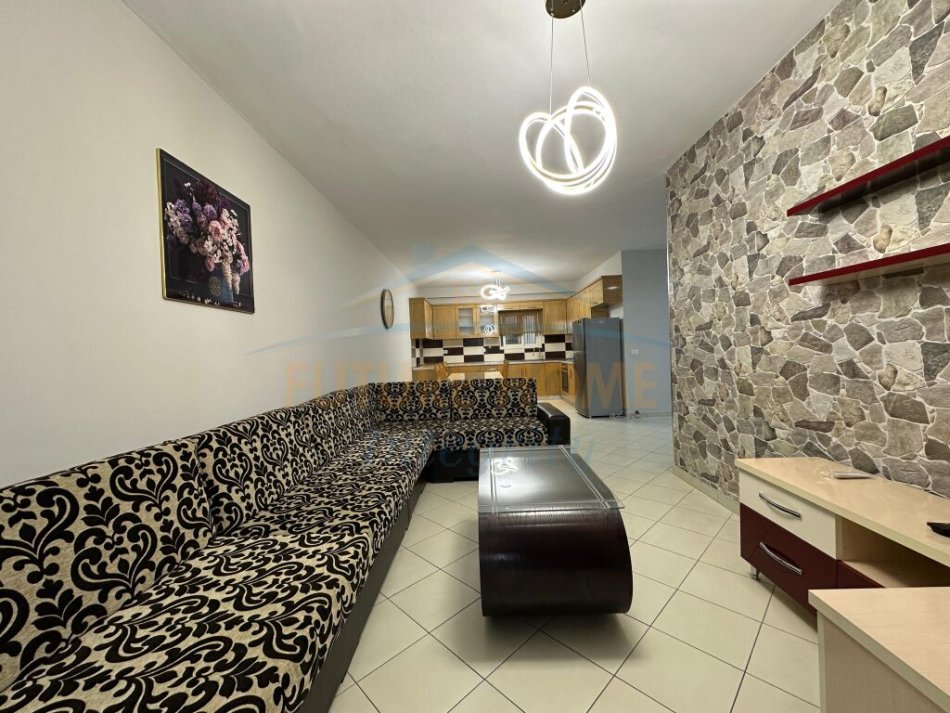 Tirane, shitet apartament 2+1 Kati 2, 114 m² 142.000 € (Yzberisht)