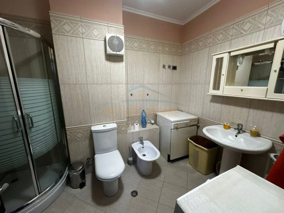 Tirane, jepet me qera apartament 2+1 Kati 7, 97 m² 750 € (Don Bosko)