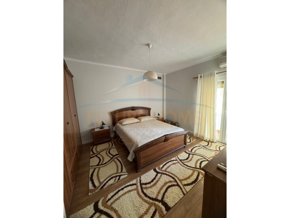 Tirane, shitet apartament 2+1+Ballkon Kati 5, 110 m² 160.000 € (Rruga e Elbasanit)