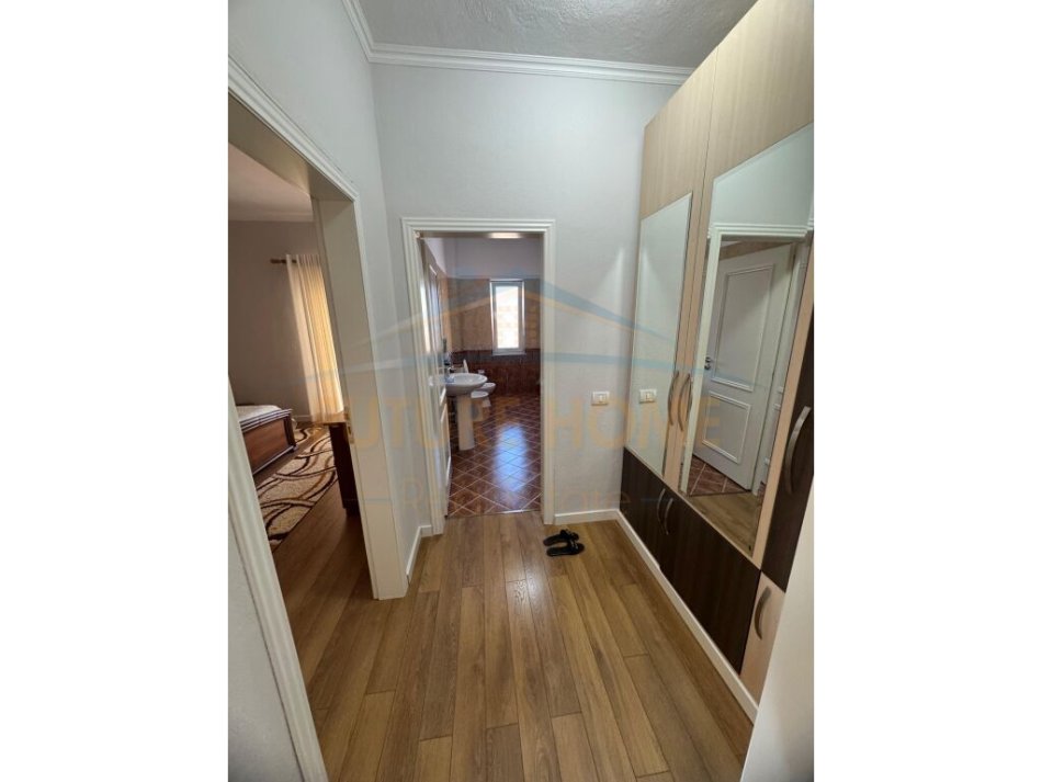 Tirane, shitet apartament 2+1+Ballkon Kati 5, 110 m² 160.000 € (Rruga e Elbasanit)