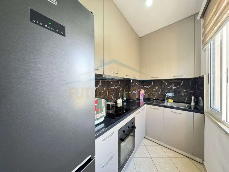Tirane, shitet apartament 1+1 Kati 6, 65 m² 83.000 € (UNAZA E RE)