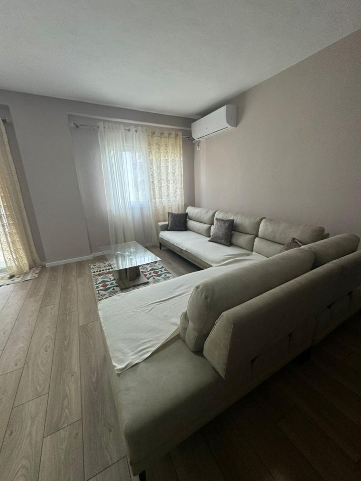 Tirane, jepet me qera apartament 2+1 Kati 4, 100 m² 500 € (rruga e thesarit)