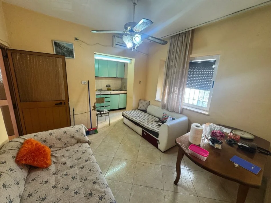 Tirane, shitet apartament 3+1+Aneks+Ballkon Kati 2, 89 m² 180.000 € (rruga e durresit)