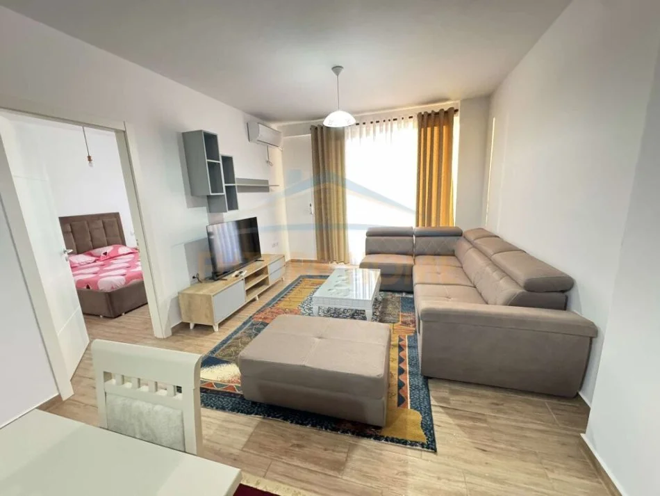 Tirane, apartament 1+1 Kati 8, 68 m² (Unaza e Re)