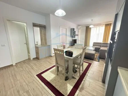 Tirane, apartament 1+1 Kati 8, 68 m² (UNAZA E RE)