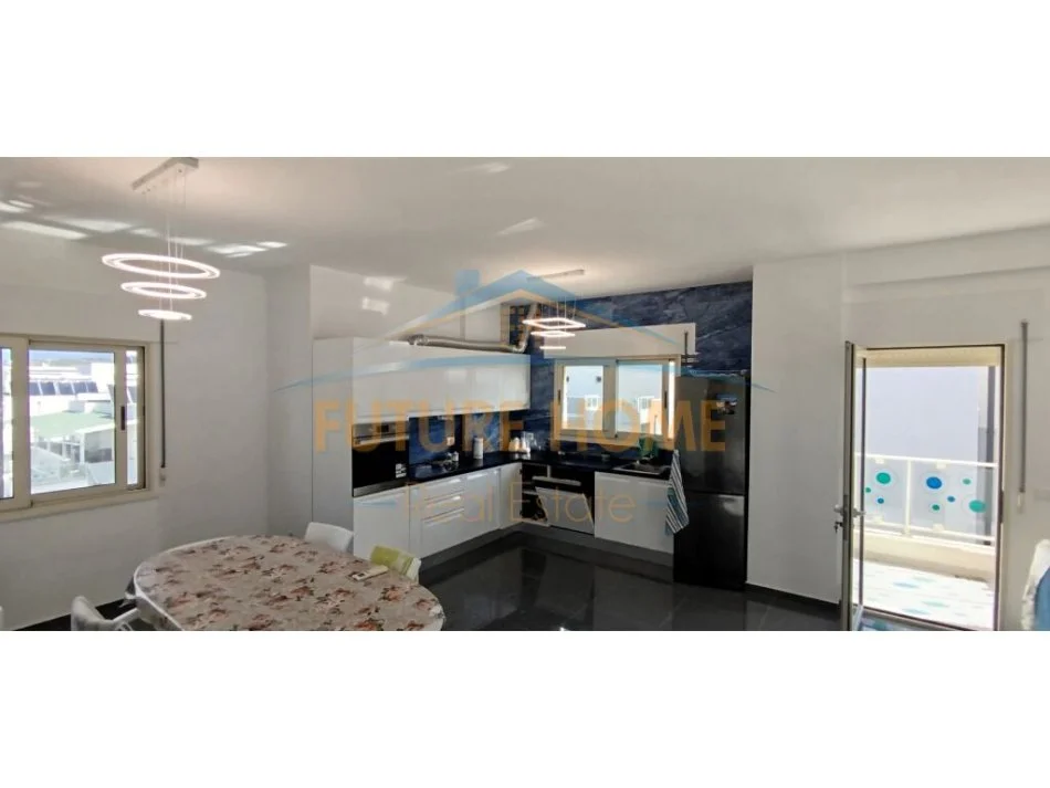 Durres, shitet apartament+verande | Penthouse 3+1+Aneks+Ballkon Kati 3, 120 m² 280.000 € (gjiri i lalezit)