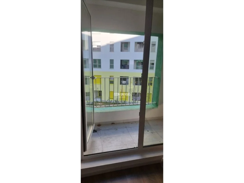 Tirane, jepet me qera apartament 1+1 Kati 2, 65 m² 350 € (ALI DEMI)