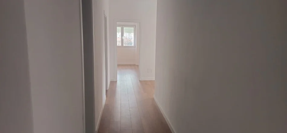 Tirane, shitet apartament 3+1 , 135 m² 320.000 € 