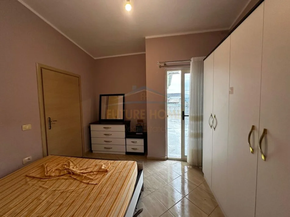 Tirane, jap me qera apartament 2+1 Kati 5, 140 m² 500 € (SELITE)