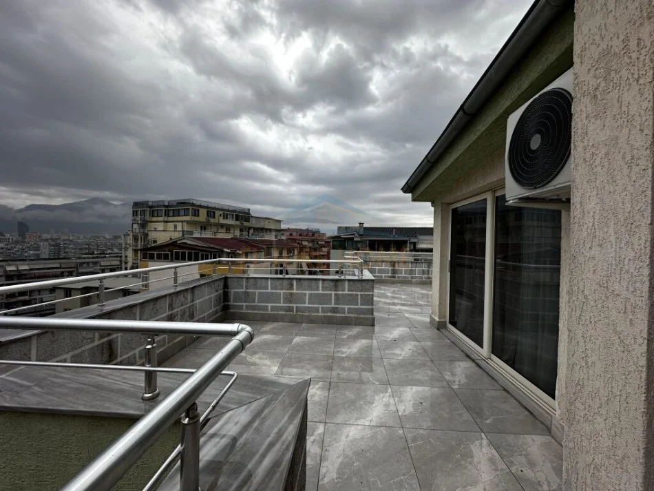 Tirane, jap me qera apartament 2+1 Kati 5, 140 m² 500 € (SELITE)