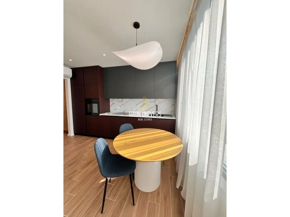 Tirane, jepet me qera apartament 1+1 Kati 12, 55 m² 1.000 € (Shallvaret prane Taiwan !)