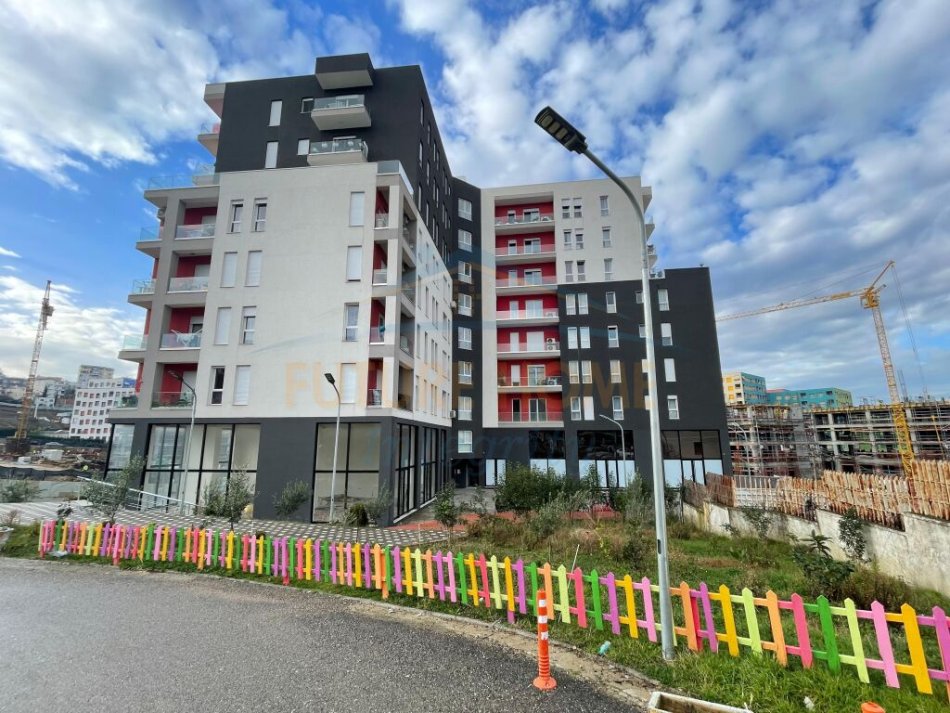 Tirane, shitet apartament 1+1 Kati 3, 68 m² 95.200 € (Ali Dem.)
