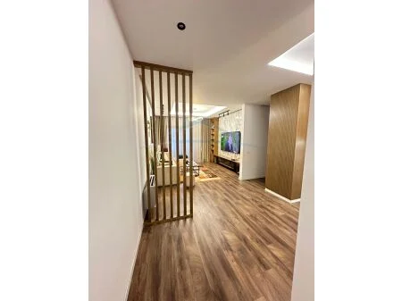 Tirane, shitet apartament 3+1+Ballkon Kati 3, 123 m² 250.000 € 