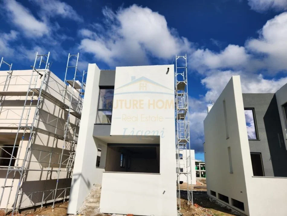 Durres, shitet Vile 2 Katshe Kati 2, 278 m² 320.000 € (gjiri i lalezit “Turquoise Marina)