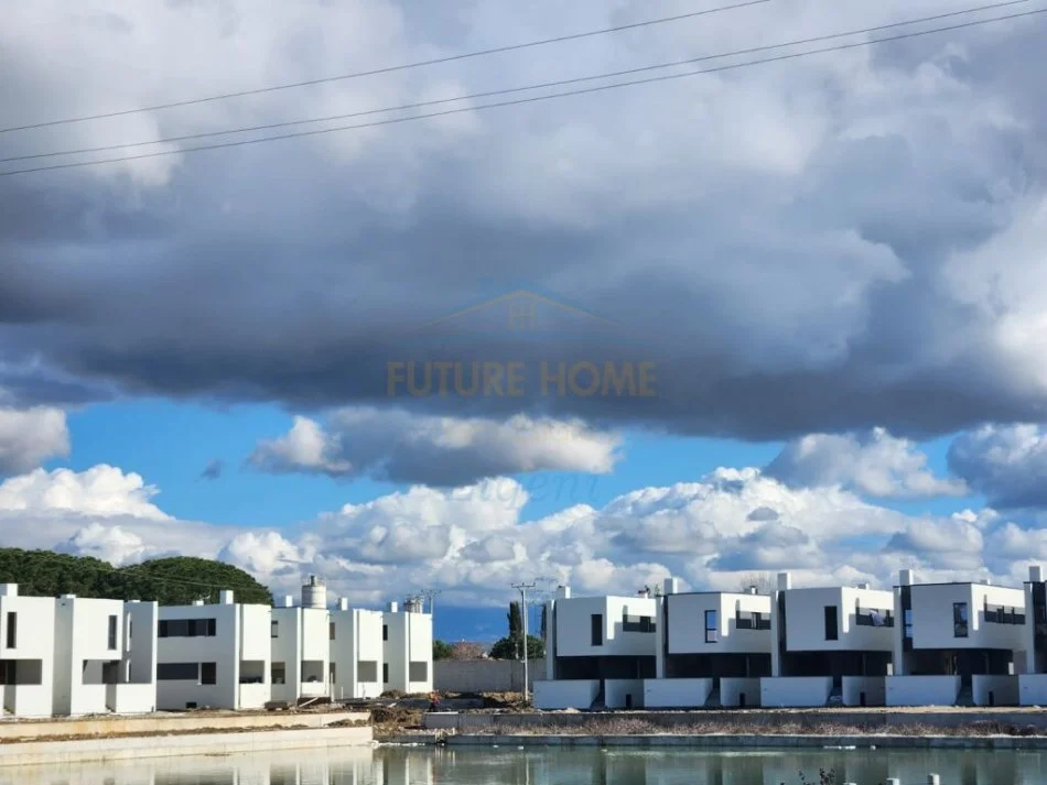 Durres, shitet Vile 2 Katshe Kati 2, 278 m² 320.000 € (gjiri i lalezit “Turquoise Marina)