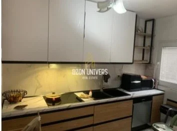 Tirane, jepet me qera apartament 2+1 Kati 3, 95 m² 700 € (Komuna E Parisit)