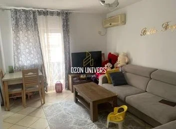 Tirane, jepet me qera apartament 2+1 Kati 3, 95 m² 700 € (Komuna E Parisit)