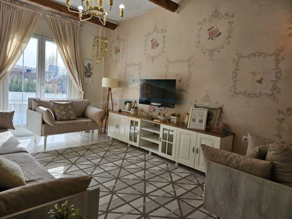 Tirane, shitet apartament 2+1 Kati 4, 99 m² 173.000 € (Rruga Siri kodra)