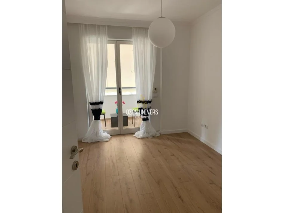 Tirane, jepet me qera apartament 2+1 Kati 9, 107 m² 850 € (Rruga e Kosovareve)