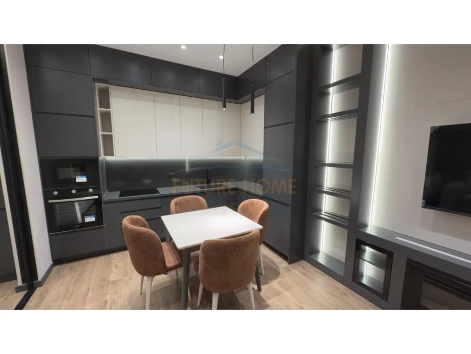 Tirane, jepet me qera apartament 1+1+Ballkon Kati 2, 72 m² 900 € (Kompleksi Deliorgji)