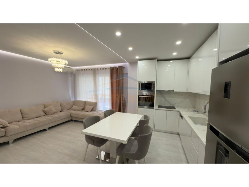 Tirane, jepet me qera apartament 2+1+Ballkon Kati 2, 120 m² 800 € (Liqeni i Thate)
