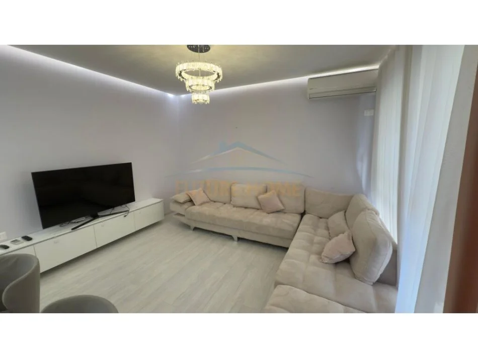 Tirane, jepet me qera apartament 2+1 Kati 2, 120 m² 800 € (Liqeni i Thate,)