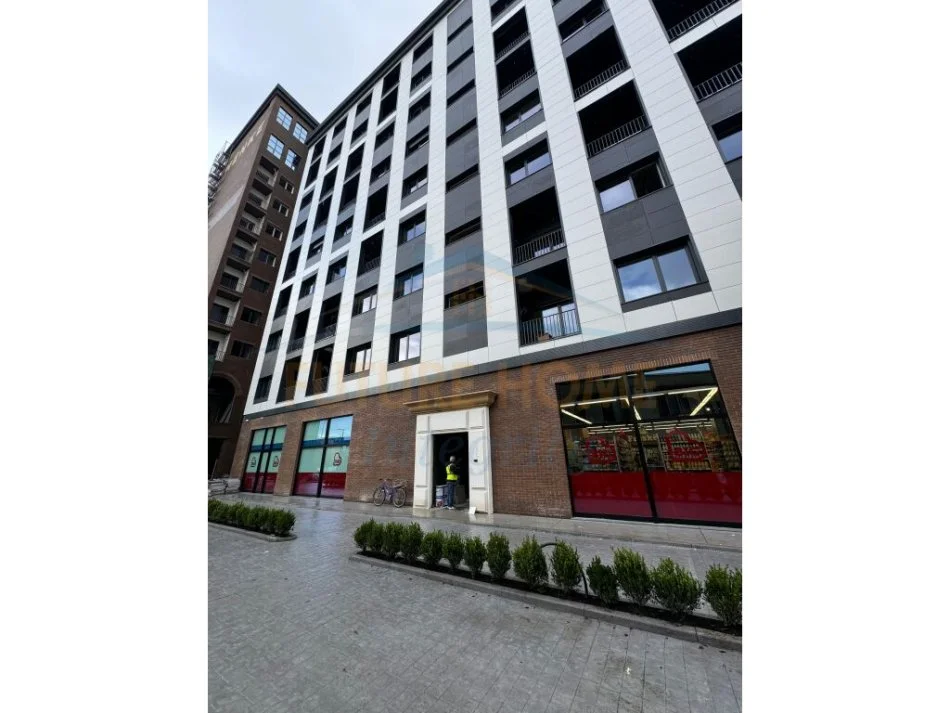 Tirane, shitet apartament 2+1 , 86 m² 155.500 € (Pallati me shigjeta)