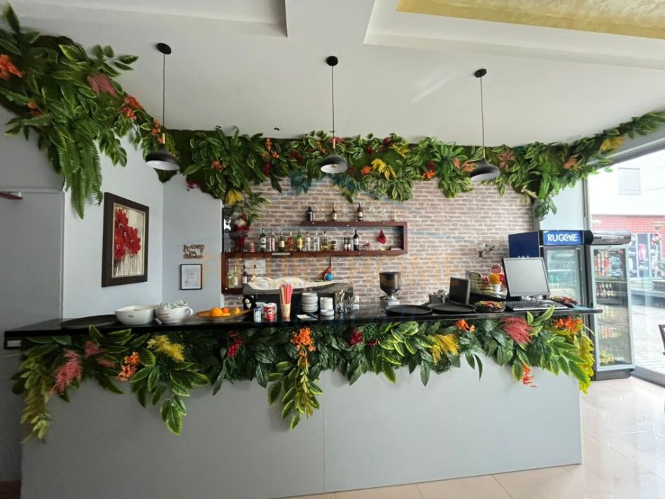 Tirane, shitet ambjent biznesi Kati 0, 225 m² 338.000 € (Rruga e Dibres)