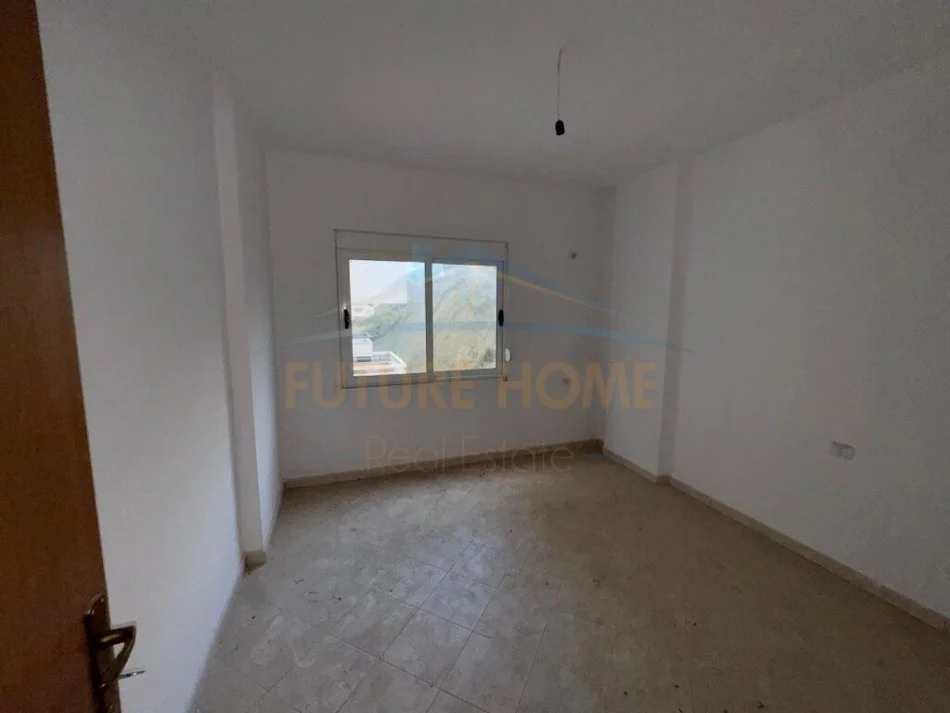 Durres, shitet apartament 1+1+Ballkon Kati 3, 65 m² 55.250 € (SHKEMBI I KAVAJES)